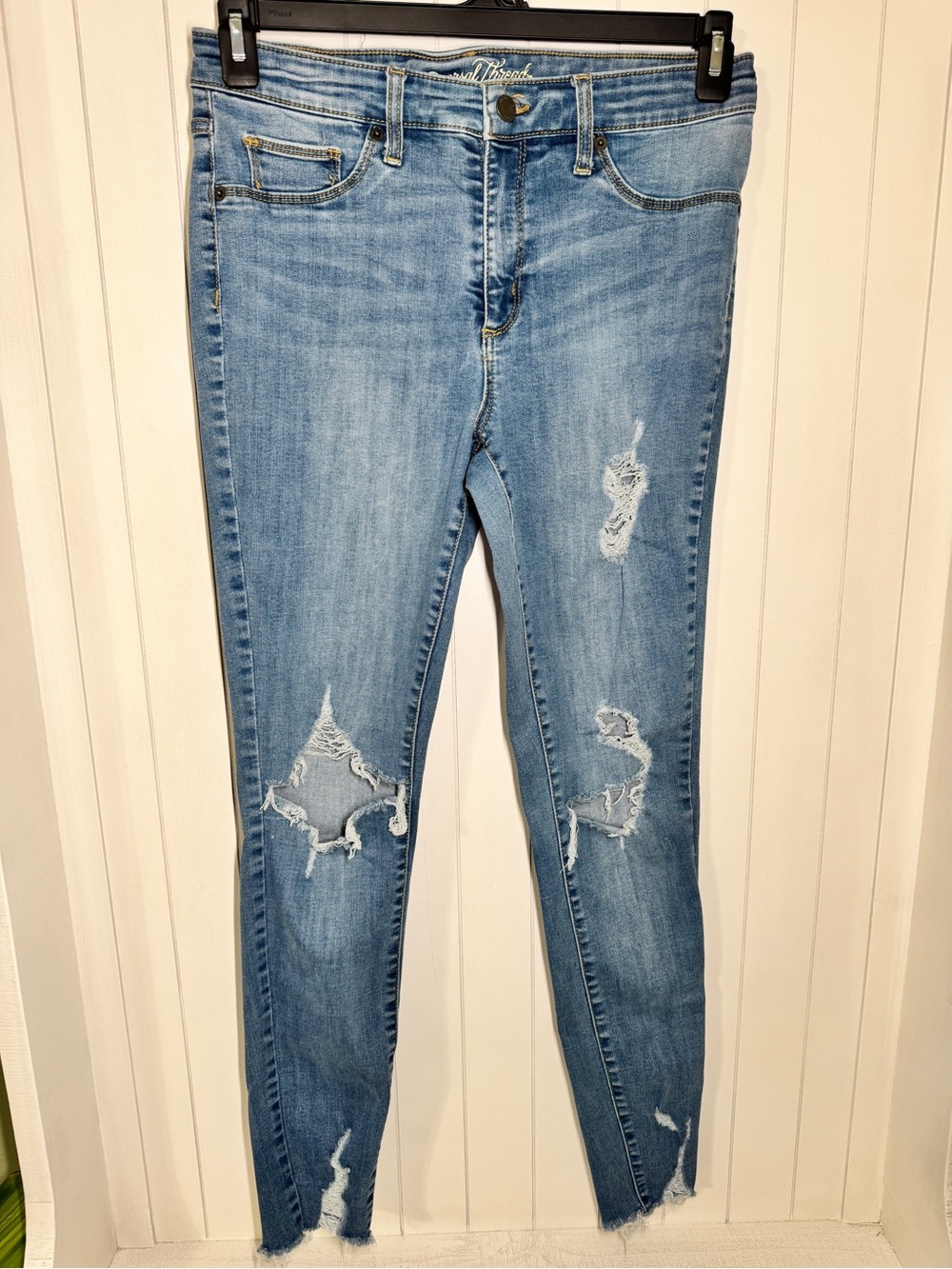 Universal Thread Light Blue Distressed Skinny Jeans